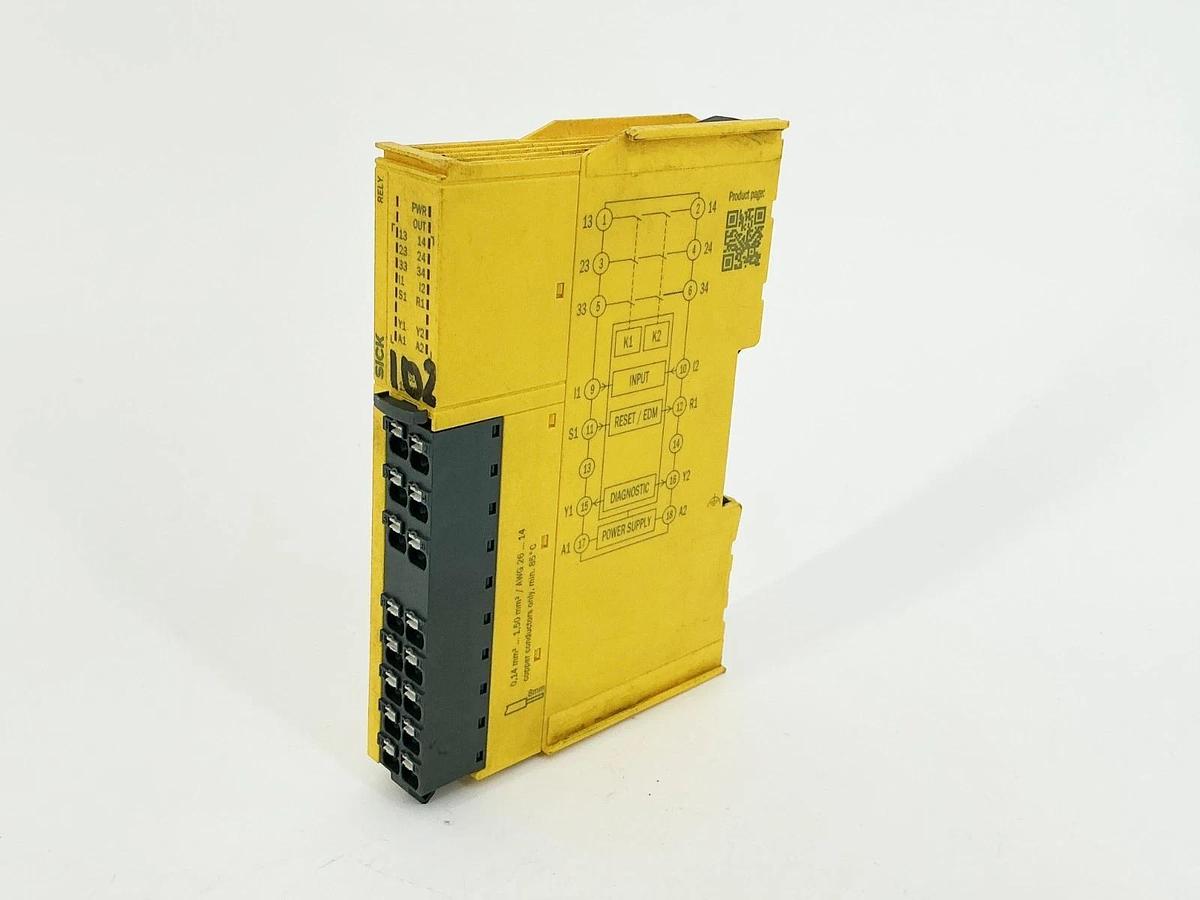 Used Sick RLY3-OSSD300 Safety Relay Module 24V 2.5W 1099969
