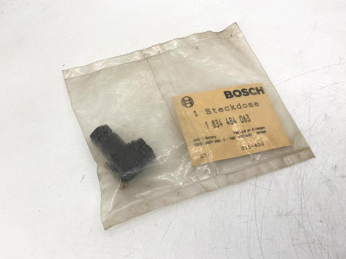 New Bosch 1-834-484-063 Socket Assembly Kit w/ Connector Plug 1834484063