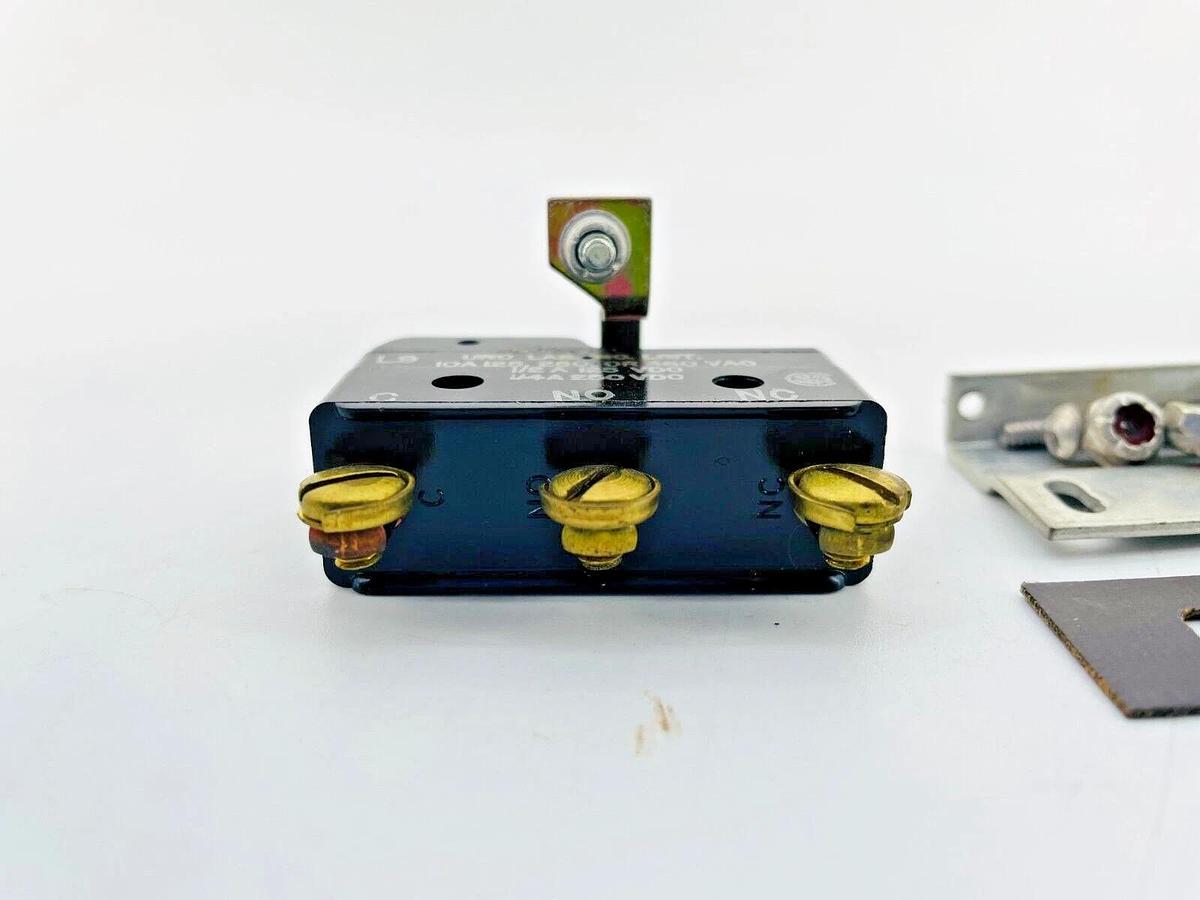 New Microswitch BZ-2RW843589-P4 Limit Switch 250V
