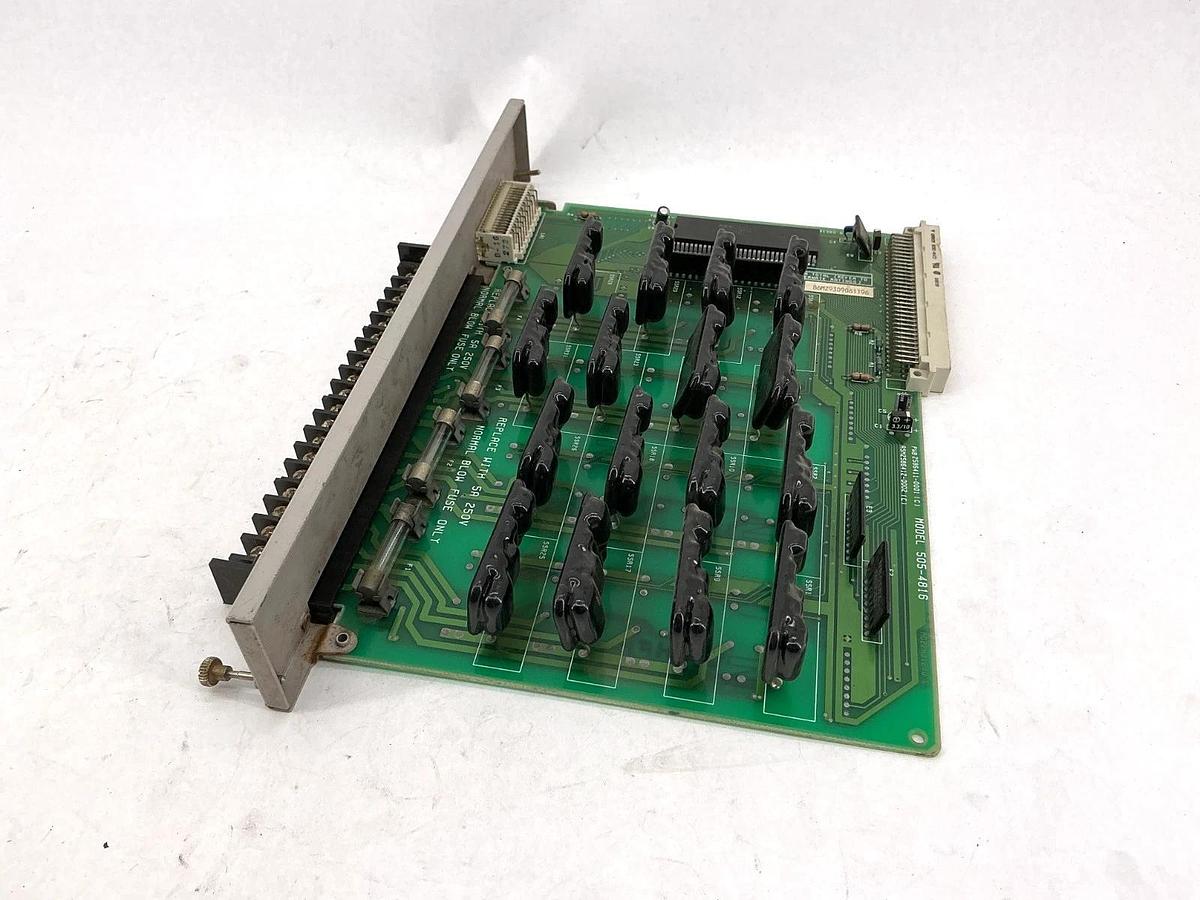 Used Siemens 505-4816 PLC Output Module 16-Point 110/220VAC 50/60HZ 505-4816