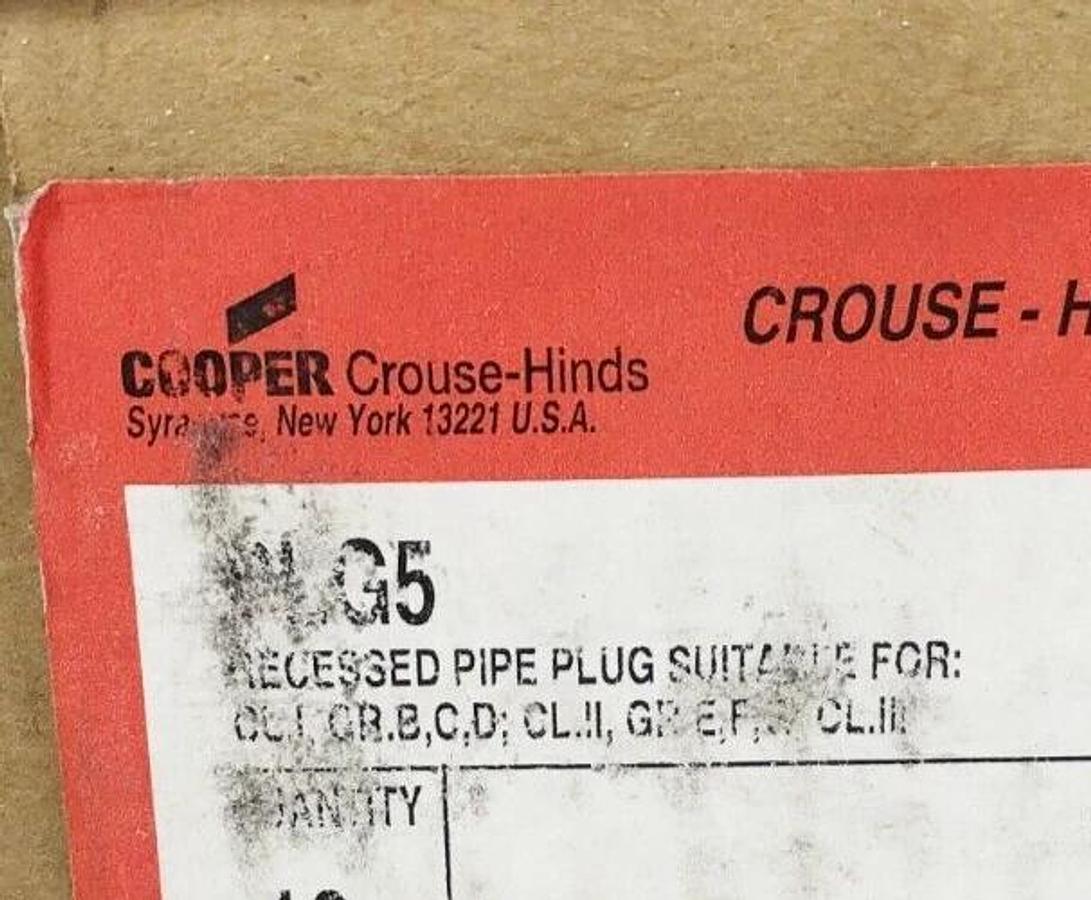 Lot of 5 New Cooper Crouse-Hinds PLG5 1-1/2" Recessed Plugs