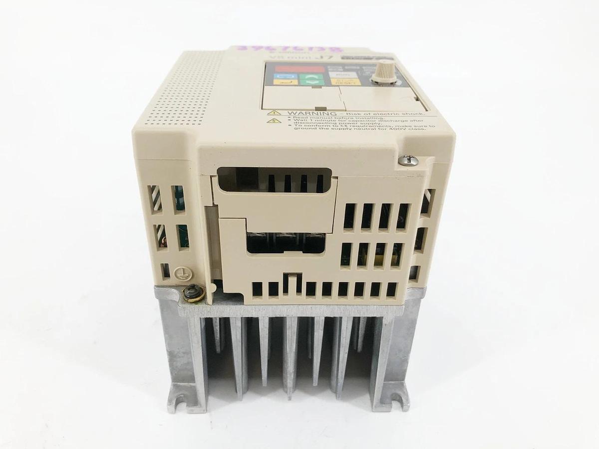 New Omron Yaskawa CIMR-J7AZB0P7 Inverter Drive VS Mini J7