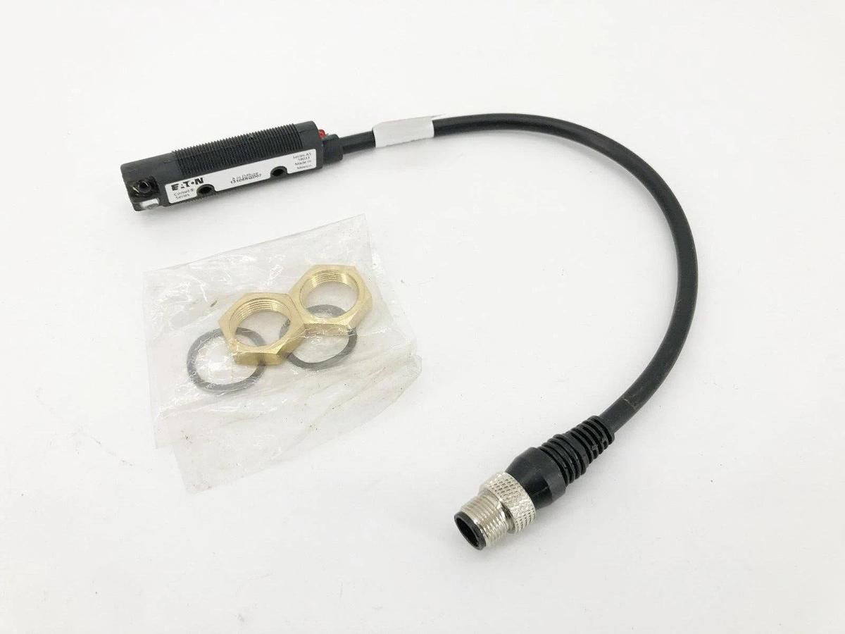 New Eaton 13106RQD07 Photoelectric Sensor Diffuse Reflective 10-30VDC Ser. A5