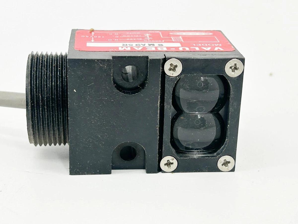 New Banner Engineering SMA95R Photoelectric Sensor 60M Range 130V 25887