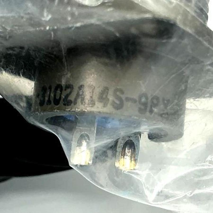 Lot of 2 New Amphenol 97-3102A14S-9PX Connector Receptacle Male 2-Pin
