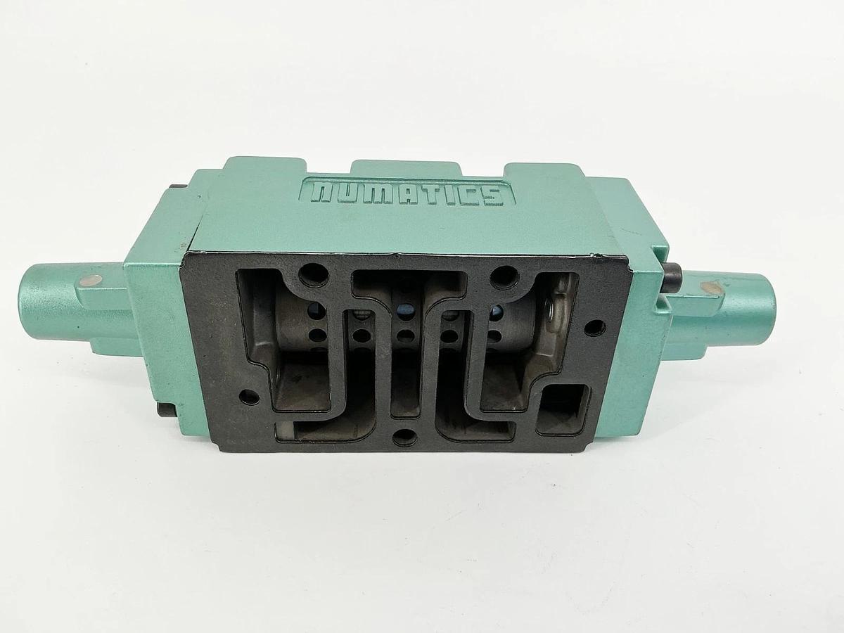 New Numatic 554JJ500O Solenoid Valve 150PSIG