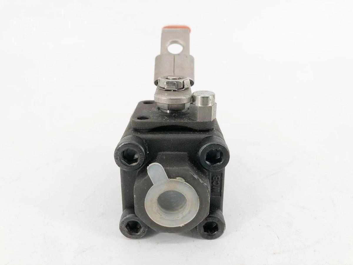 New Quadrant ASME B16.34/API 608 Ball Valve 3/8" Class 800 1973psig - No Box