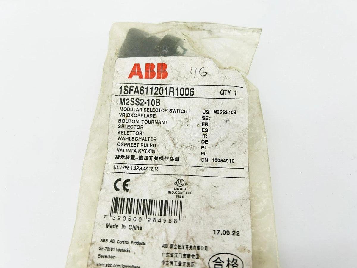 Lot of 2 New ABB M2SS2-10B 2-Position Selector Switches, 1SFA611201R1006