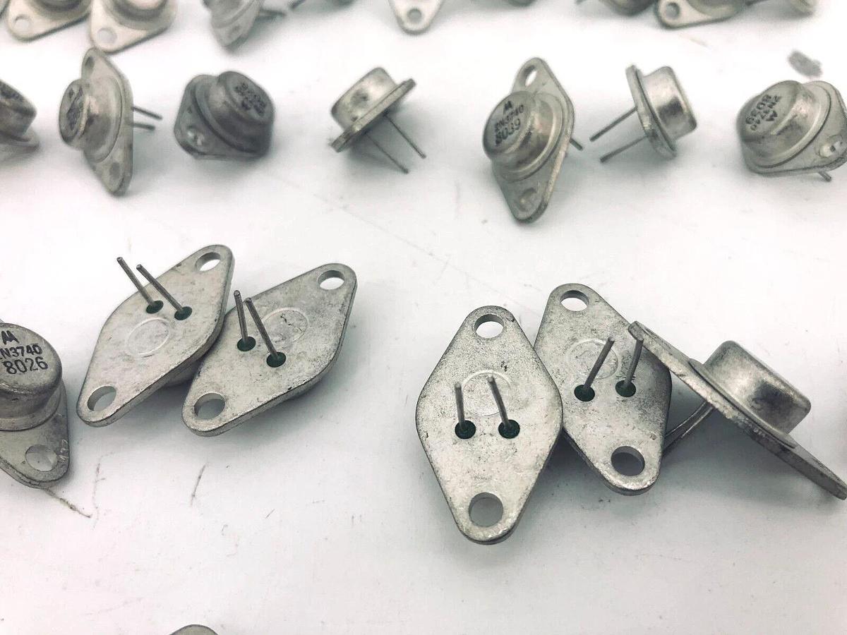 Lot of 45 New Motorola 2N3740 PNP Medium Power Transistor 60V 4A 25W TO-66