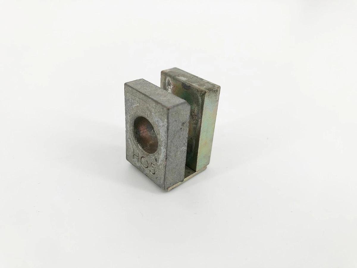 Used Lot of 6 H05 Circuit Breaker Lugs