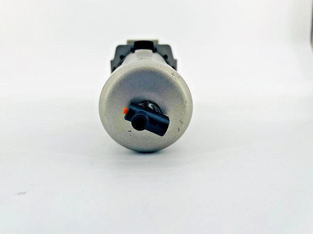 New SMC US18698 Filter Regulator 0-60PSI