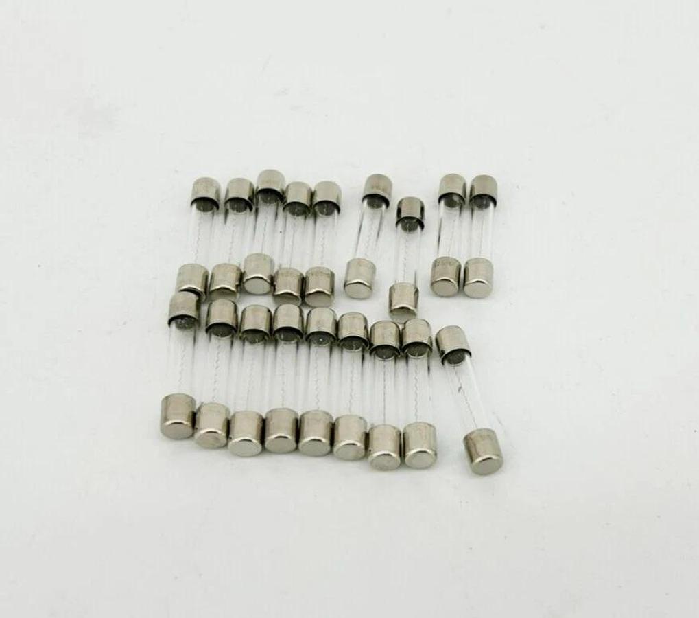 Lot of 18 New Mersen GGC2 Fast Acting Fuses, 2A 250VAC