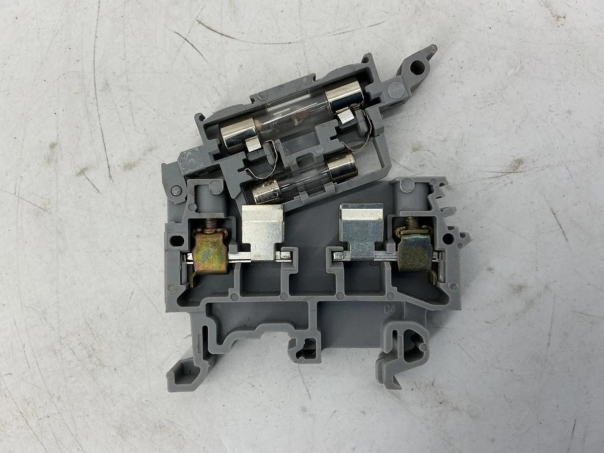 Used Assorted Lot of 7 M4/8.S... ABB Entrelec Fuse Holding Terminal Block M4/8.S