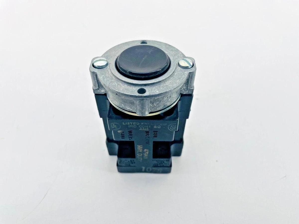Used Cutler Hammer 10250H 479A11 Pushbutton 600V Black