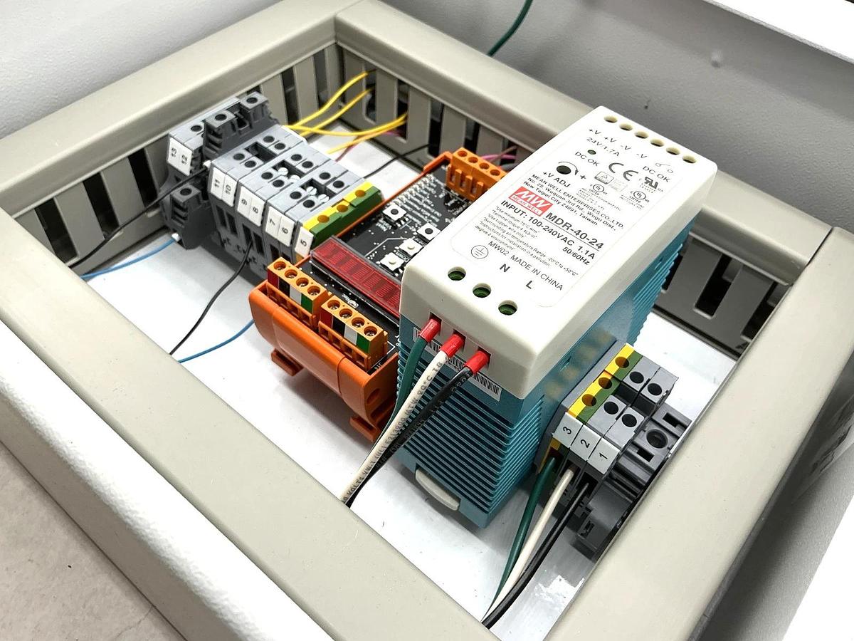 New ScanMeg JB-PR1 Junction Box Type P w/ MDR-40-24 1.7A 24V - No Box
