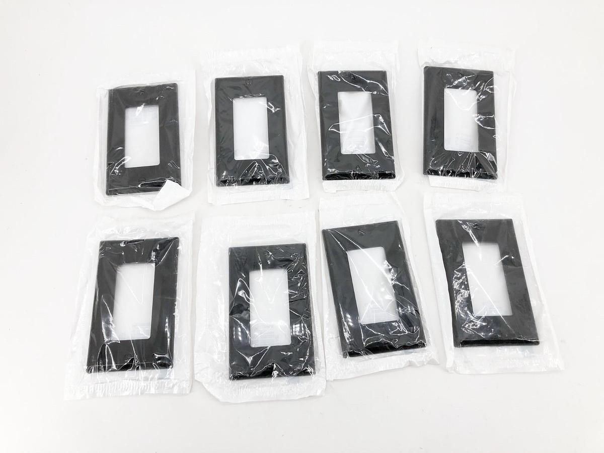 Lot of 8 New Leviton 019-80401-NE Black Decorative Wallplate 1-Gang