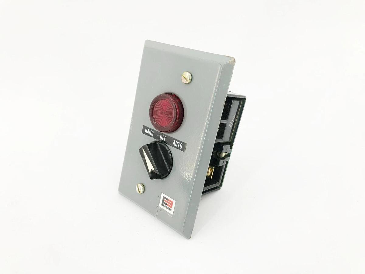 New Furnas 50HA2YC3 Indicator Light/ Selector Switch 600VAC HAND-OFF-AUTO