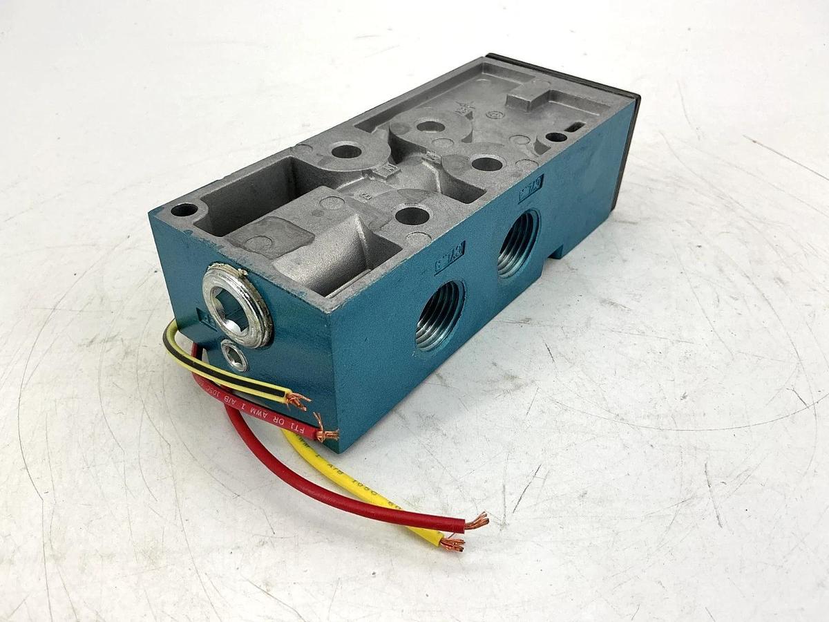 New MAC Valves 93A-000-CAA Pneumatic Valve Base Manifold 4-Wire 1/2"NPTF -No Box