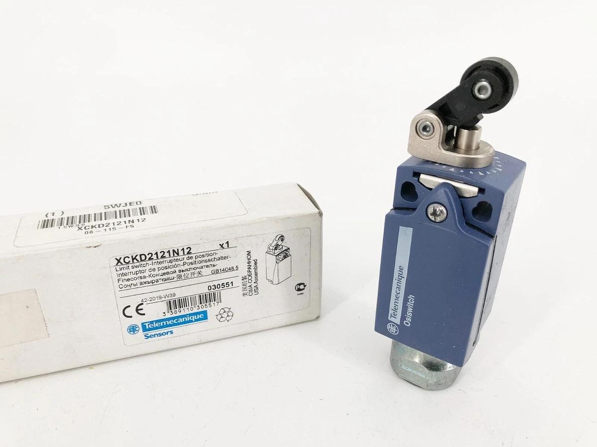 New Telemecanique XCKD2121N12 Limit Switch 240VAC 10A ZCD21 5WJE0