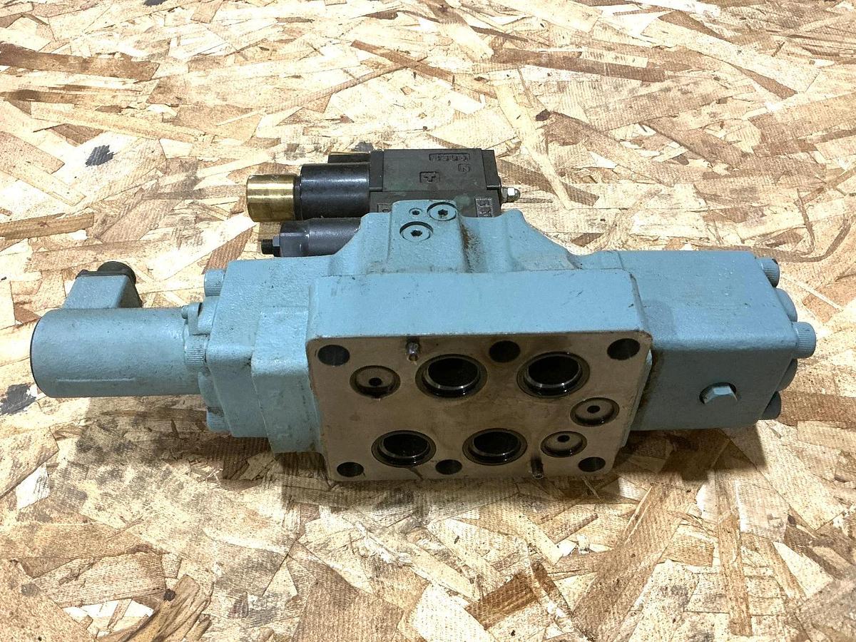 Used Nachi ESH-G06-D5350S1-E-E11 Directional Control Valve w/OG-G01-P1-21 Mod Valve