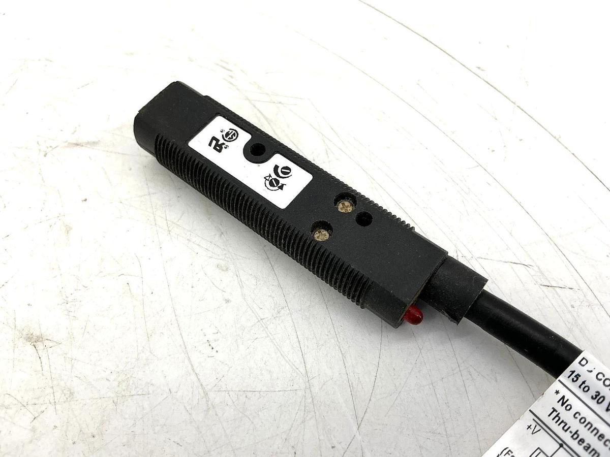 New Eaton 13103AQD03 Ser A2 Photoelectric Sensor 4P 9inch Prox 20-264VAC -No Box
