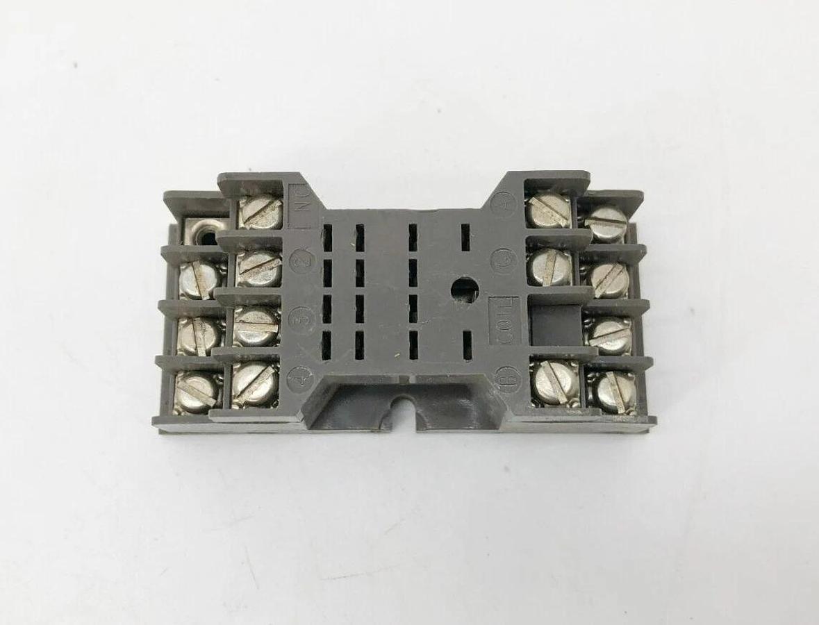 Used Lot of 6 Potter & Brumfield 27E166 Relay Sockets 5A 300V