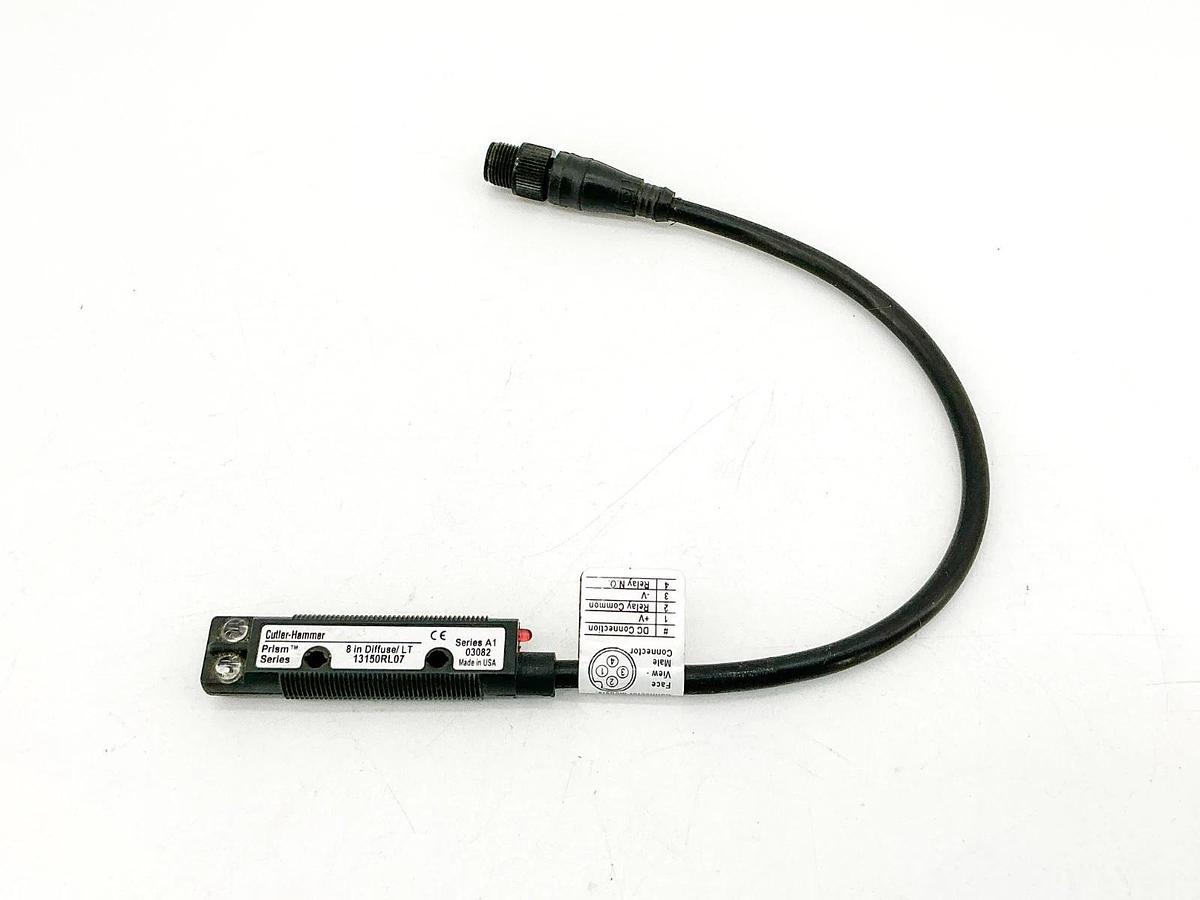 New Cutler Hammer 13150RL07 Photoelectric Sensor 8" 10/30VDC- No Box