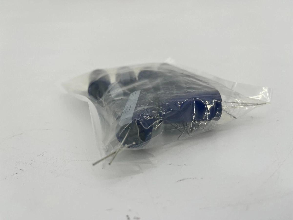 Lot of 10 New Panasonic ECE-A1HU222 Aluminum Capacitors 2200uF 25VDC 2000hr