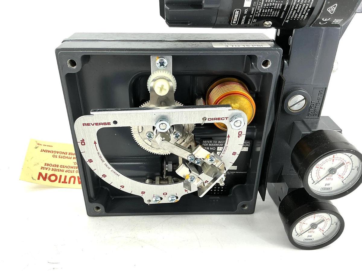 New Fisher 3582i Pneumatic Valve Positioner / Converter 3-15PSI 30V 582i -No Box