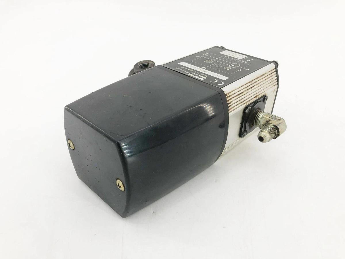 Used Parker P3P-RJ92C100D E34 A Pneumatic Pressure Regulator 0-10 V 12 b/170 PSI