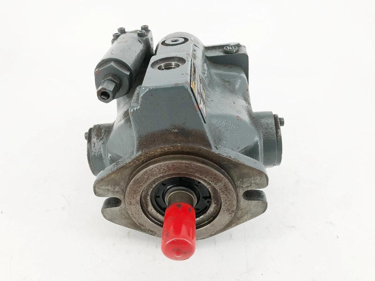 New Parker PVP1630R212 Hydraulic Piston Pump 3000psi - No Box