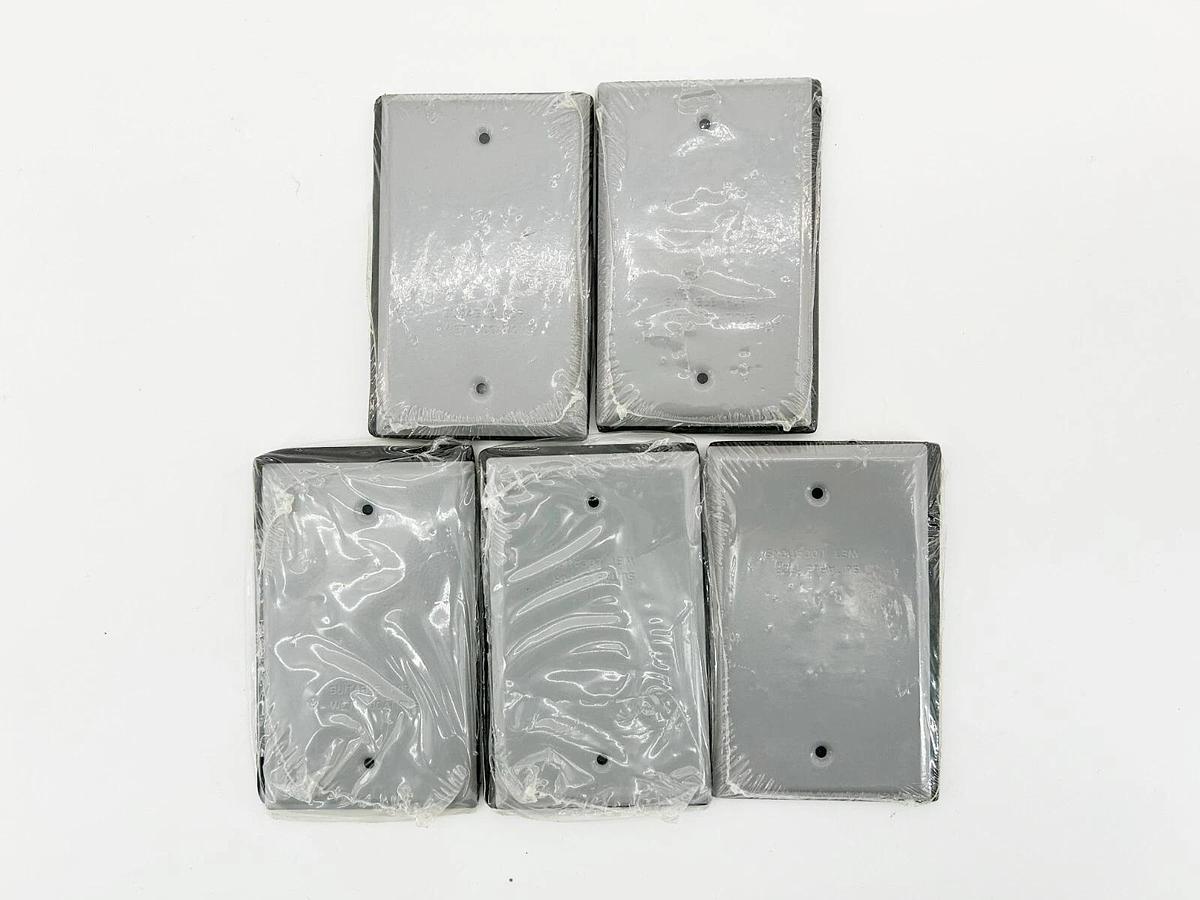 New Lot of 5 Hubbell 5173-0 Single Gang Blank Cover Outdoor Wet Locations