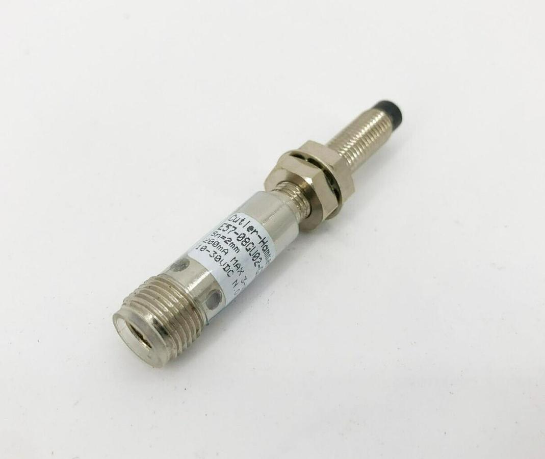 New Eaton E57-08GU02-GDB Ser. B Proximity Switch 2mm Range 10-30VDC