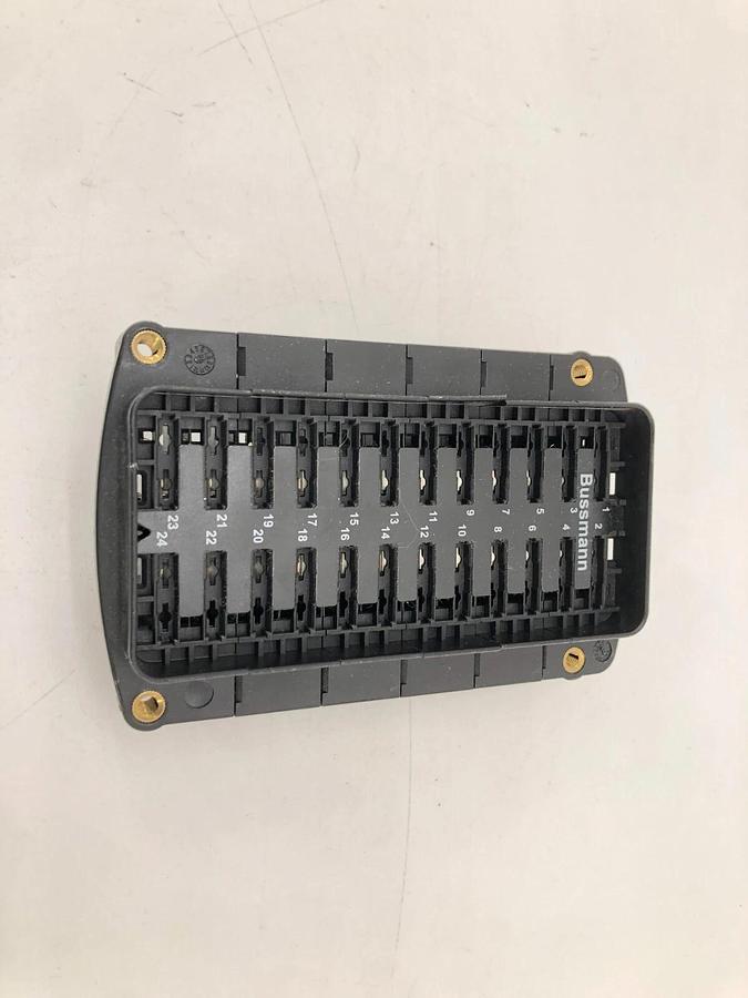 New Bussmann 15714-24-10-22A ATC Fuse Block 24-Pole (No Cover)