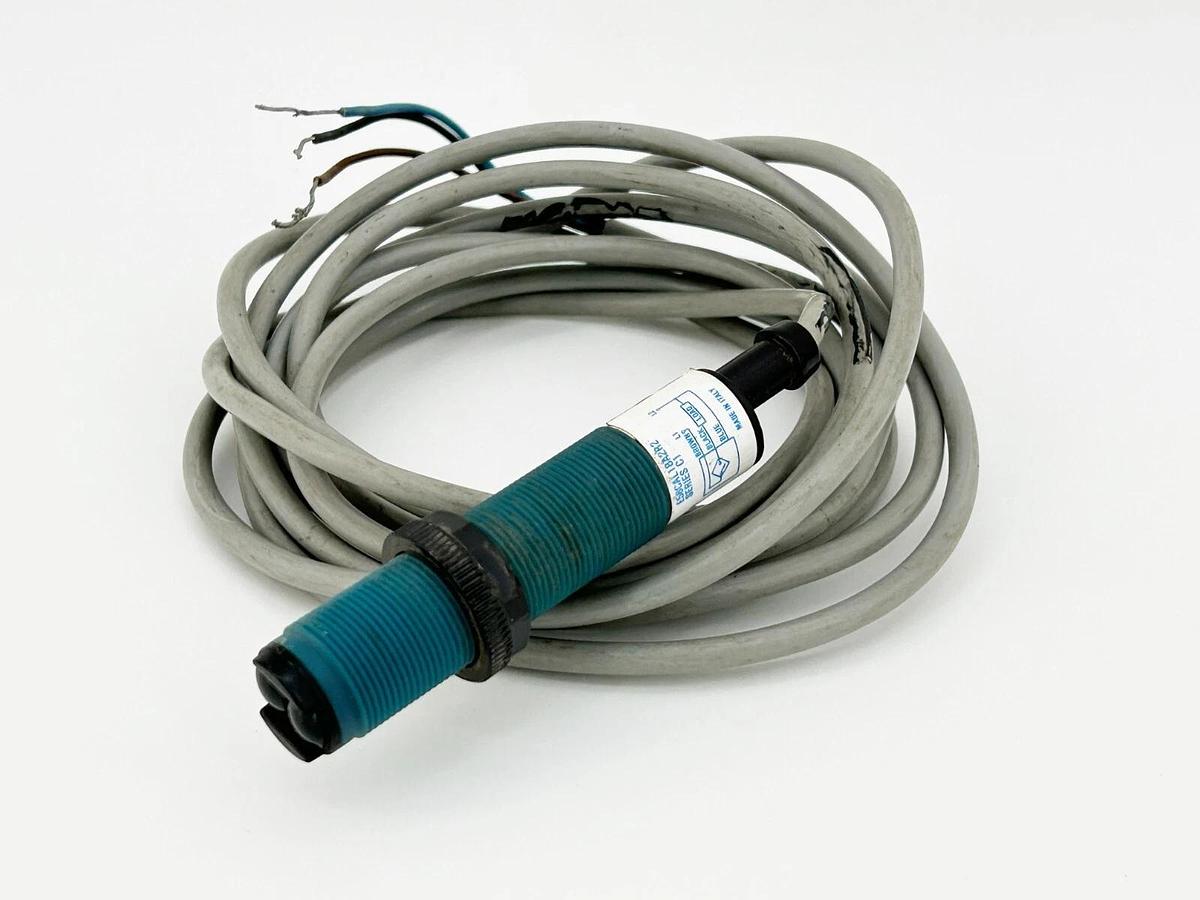 Used Cutler Hammer E58CAL18A2R2 Photo Electric Sensor 20-250VAC 50/60Hz 300MA