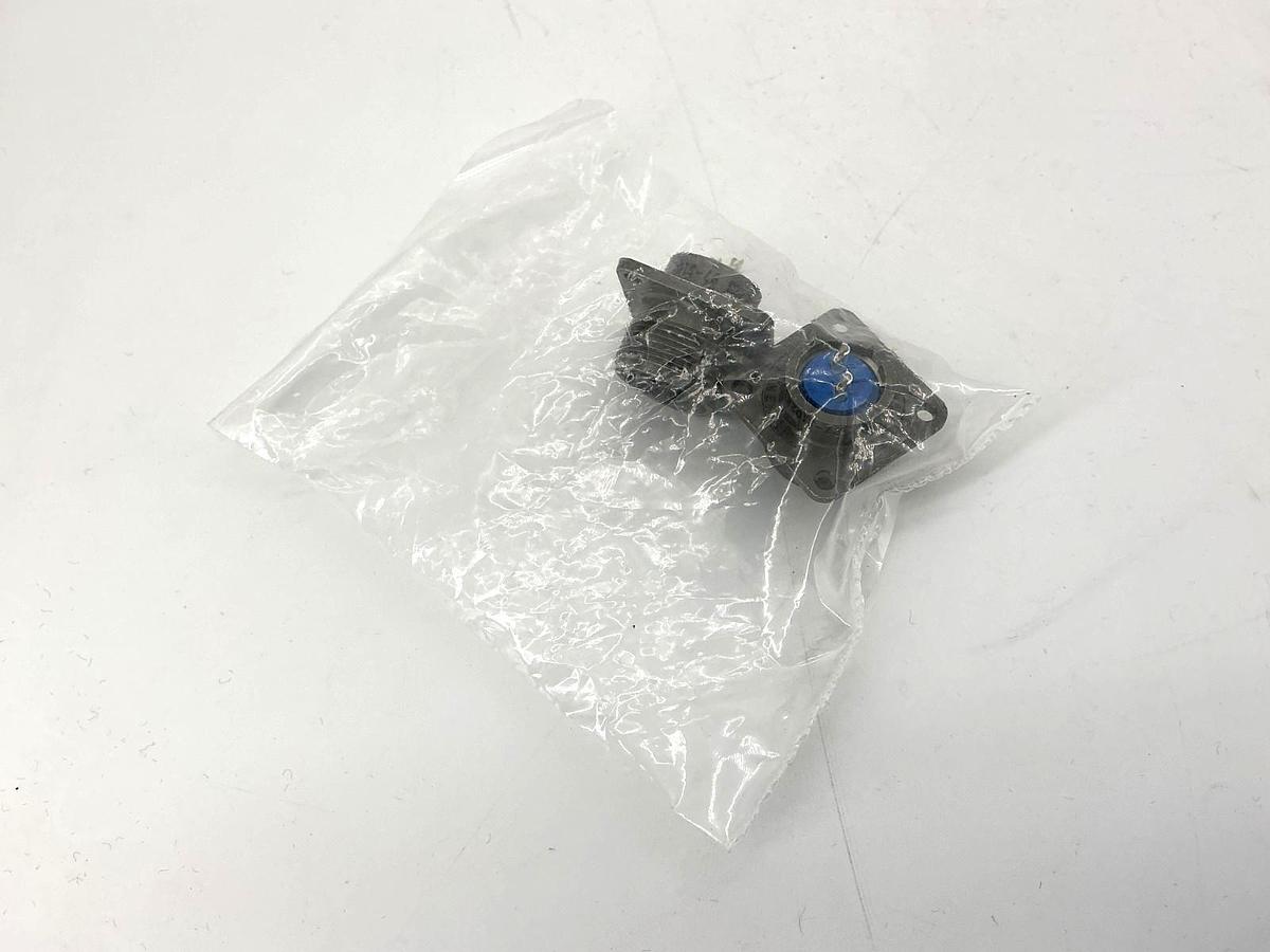 Lot of 2 New Amphenol 97-3102A14S-9PX Connector Receptacle Male 2-Pin