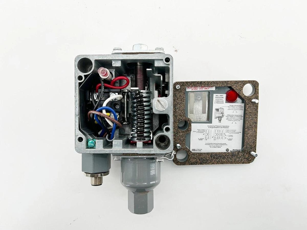 New Allen Bradley 836T-T253JX130X15 Pressure Control Switch 350PSI 600V
