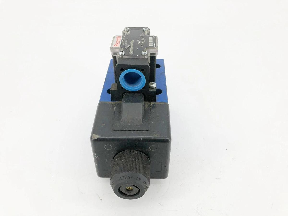 New Rexroth R900713654 Direct Acting Solenoid Valve 120V Coil