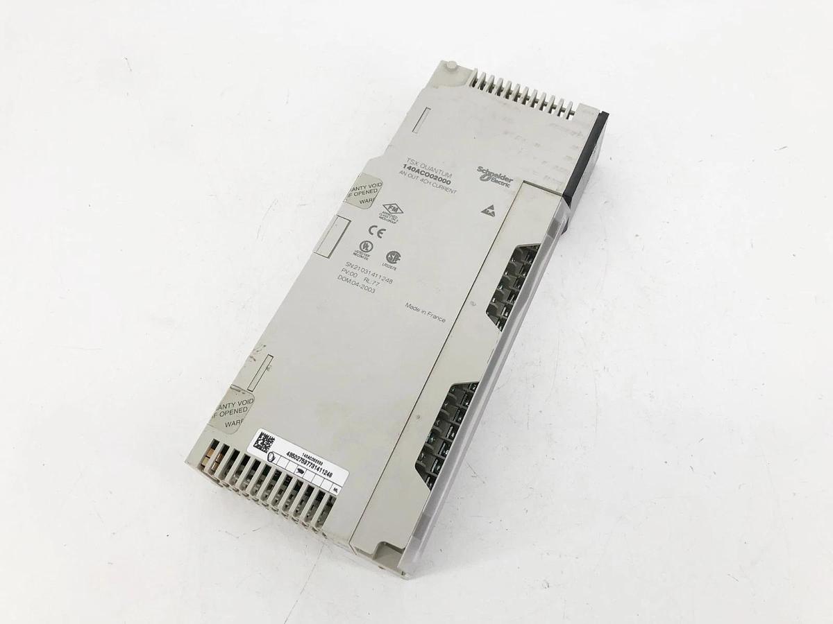 Used Schneider Automation 140ACO02000 TSX Quantum Analog Output Module 4CH