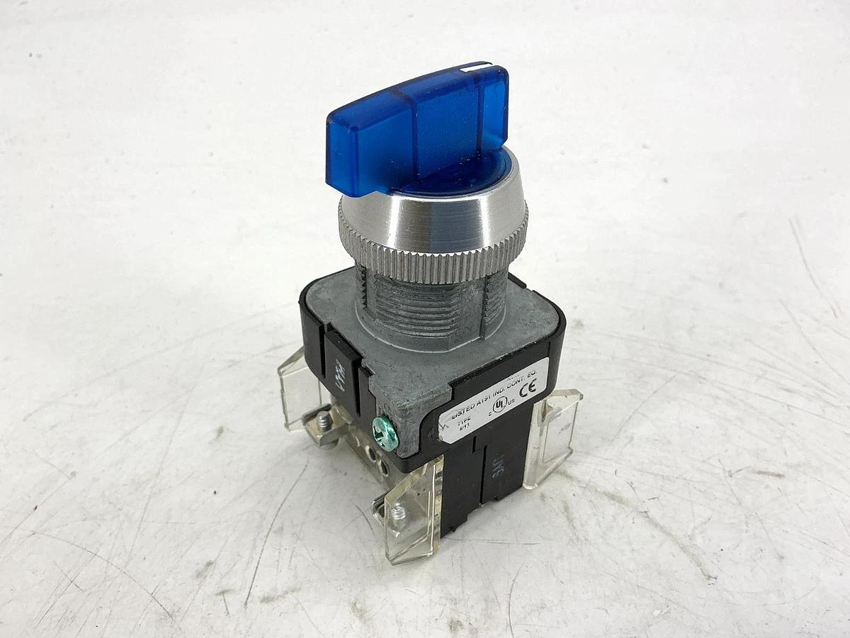 New Allen Bradley 800T-10JBH17KB7AX Ser U Selector Switch 3Pos 120VAC - No Box