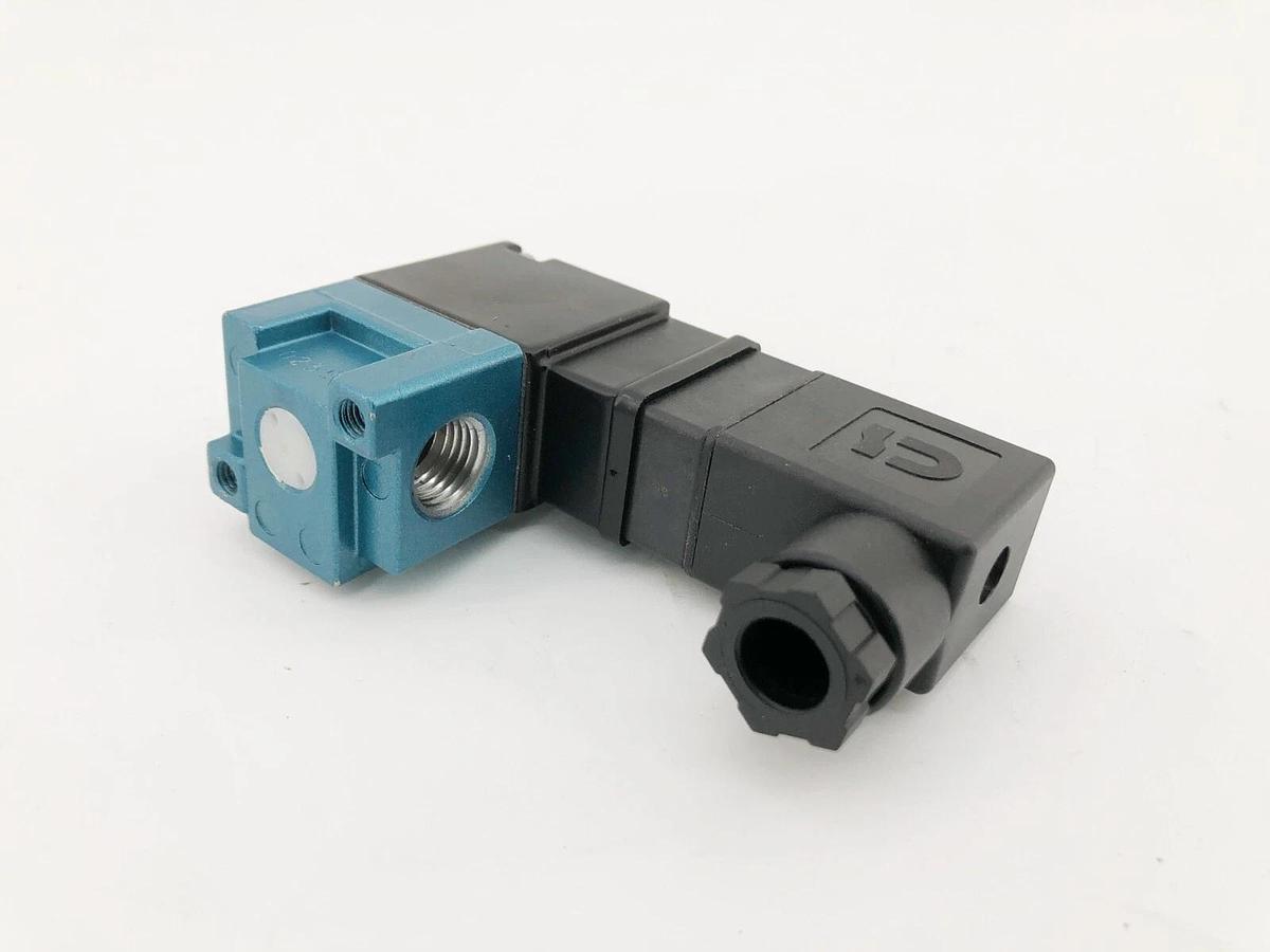 New MAC Valves 113B-501JB Solenoid Valve 3-Way 24VDC 6W 1/4" NPTF - No Box