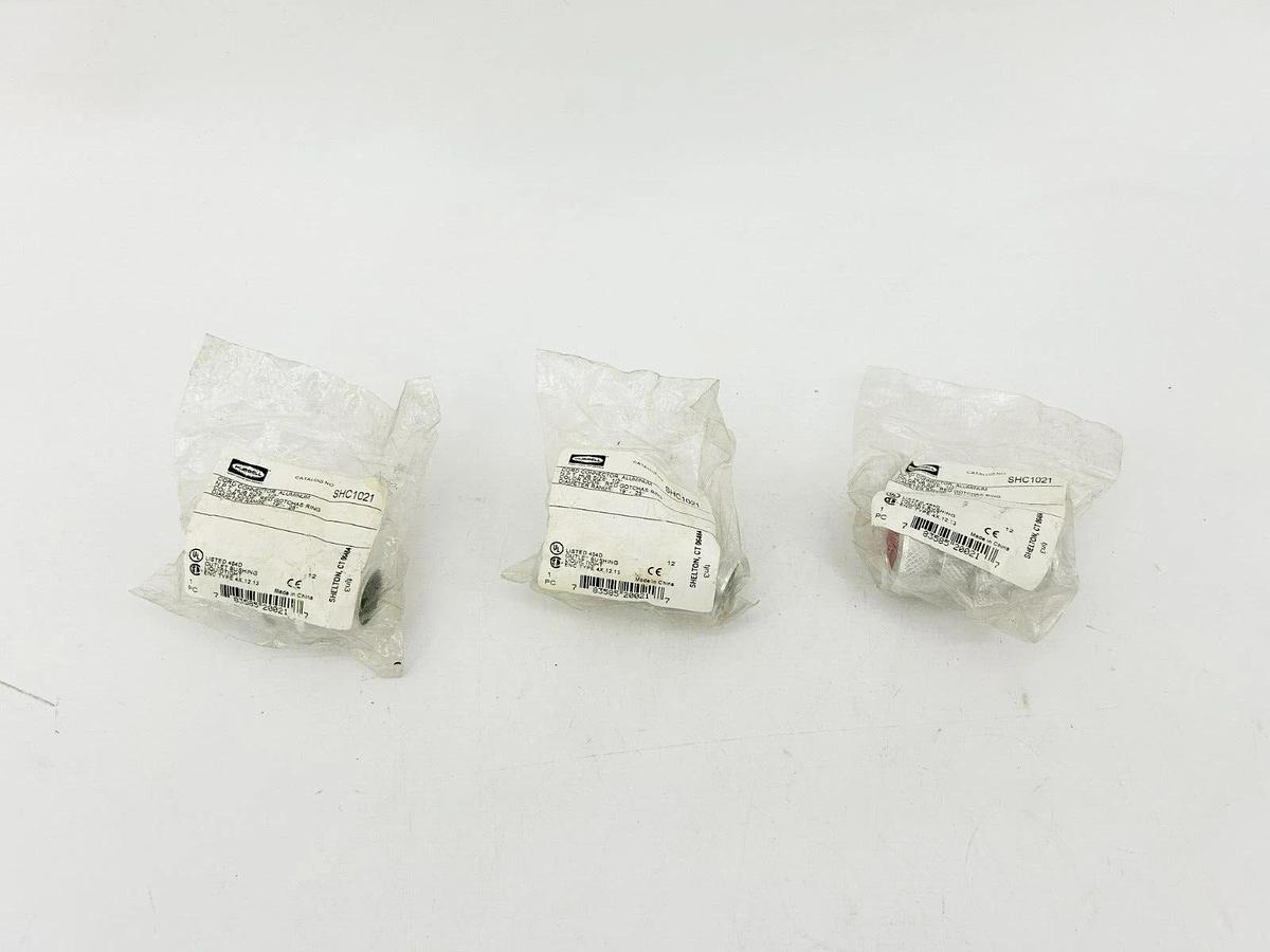 Lot of 3 New Hubbell SHC1021 Liquid Tight Connectors 1/2" Aluminum
