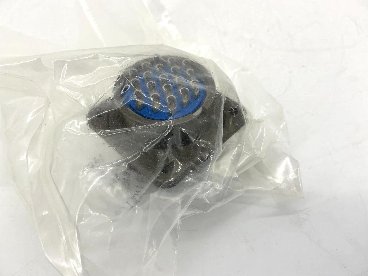 New Amphenol-Aerospace 97-3102A-22-14S Connector Receptacle Male/Female 19-Pin