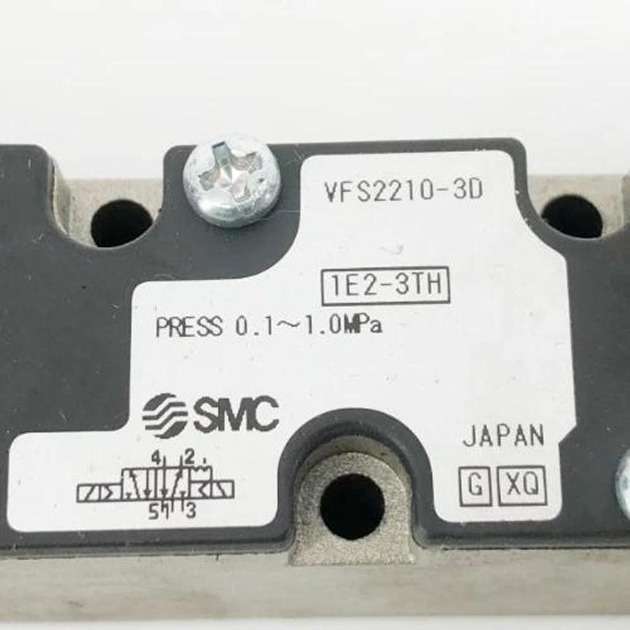 New SMC VFS2210-3D Solenoid Valve AC88-132V AC94-138B - No Box