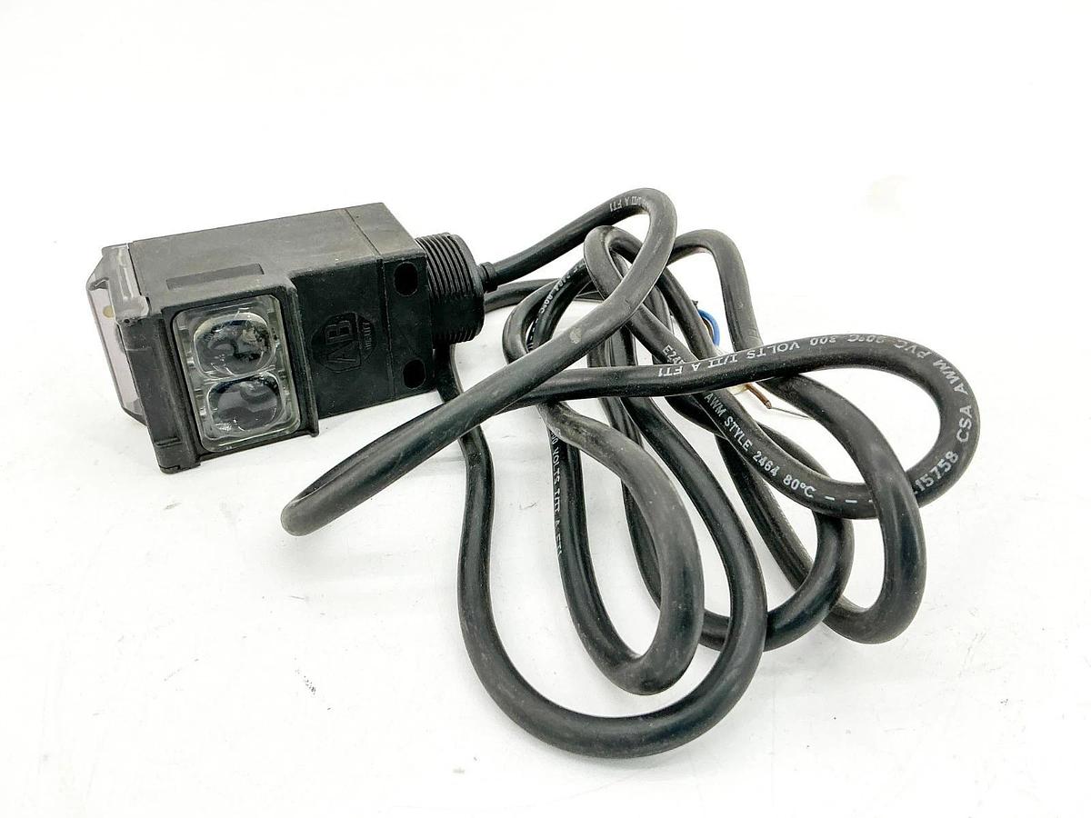New Allen Bradley 42GRL-9000 Photoswitch Sensor 10-264VDC/AC 4VA Ser.A - No Box