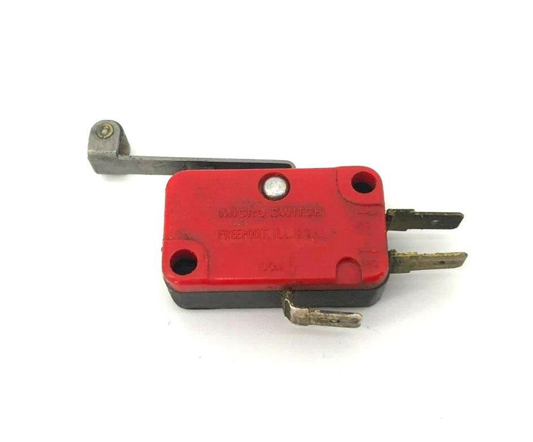 Used Lot of 5 Honeywell V3L-111-D8 Roller Lever Microswitches, 11A