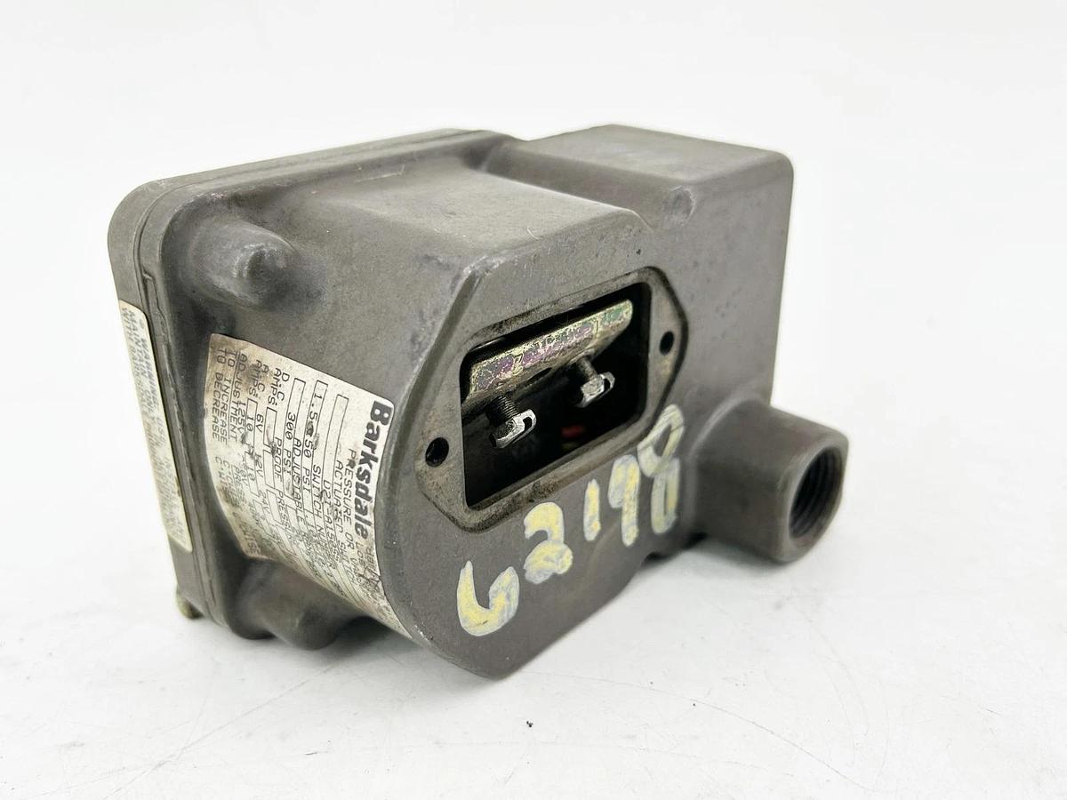 Used Barkdale D2T-A150SS Pressure Switch 1.5-150PSI 480V - Missing Parts