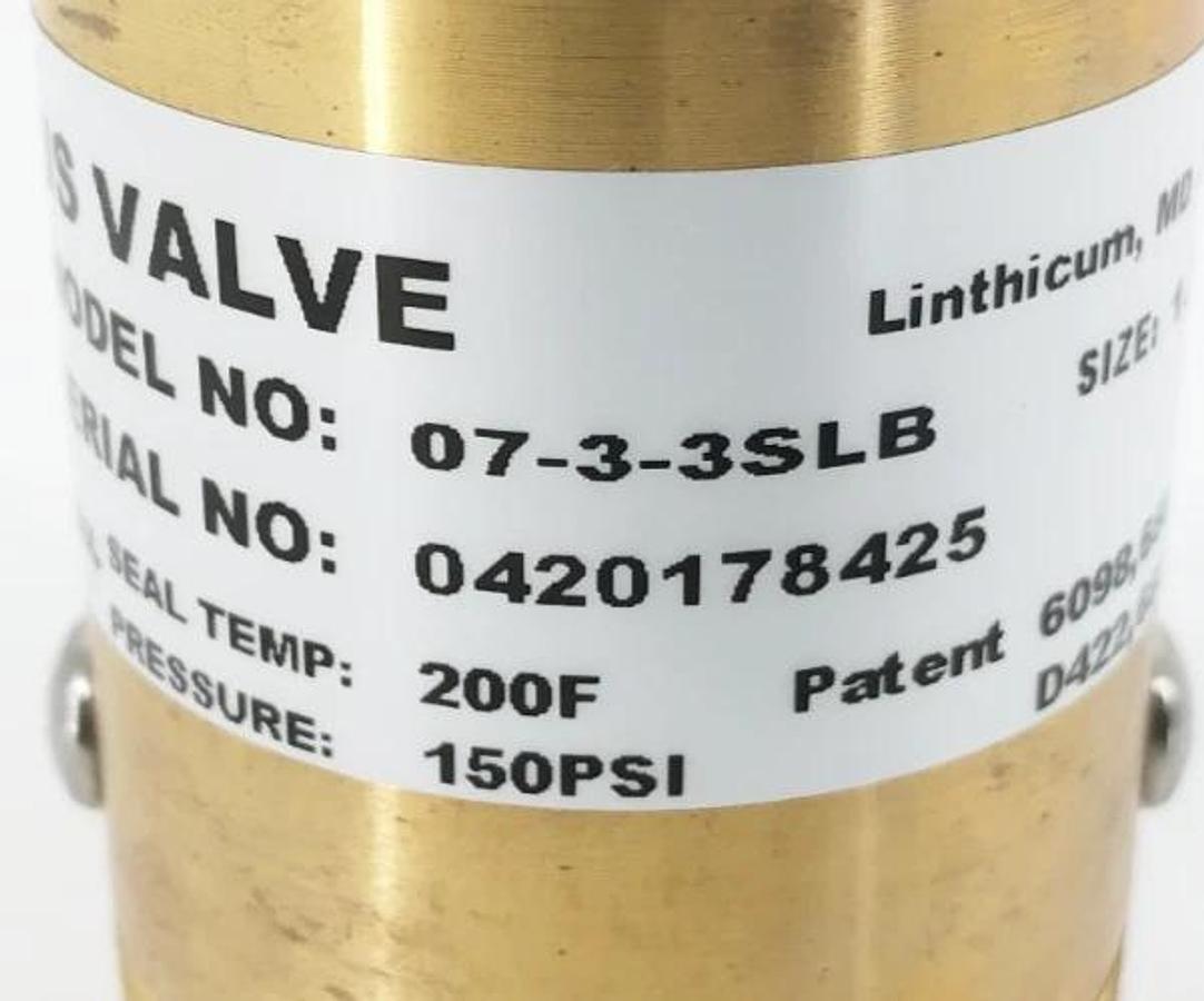 New US Valve 07-3-3SLB Check Valve 1.5" MNPT 150psi - No Box