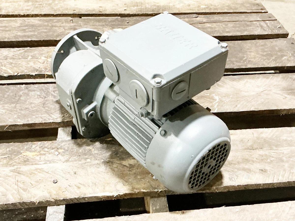 New Bauer F1145759-010-2 Gear Motor Type G03-20/DK712-178-SP 0.015KW 2 RPM 60Hz