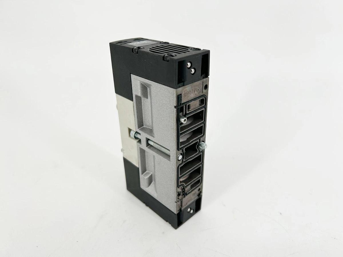 New Festo VSVA-B-P53C-H-A1-1R5L Solenoid Valve 24V 145psi 534559